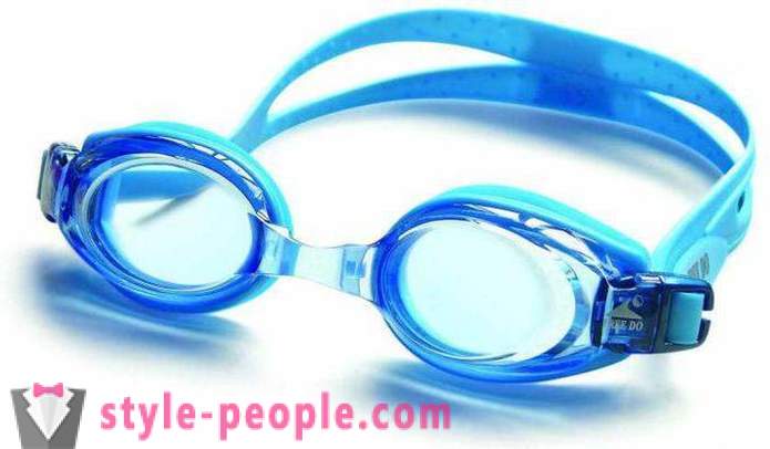 Comment choisir des lunettes de natation: conseils