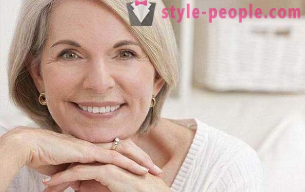 Maquillage pour les femmes de 50 ans: étape par étape et avec des photos