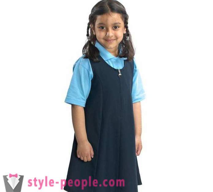 Styles à la mode de l'école robes. robe de l'école pour les élèves supérieurs et élèves de première année