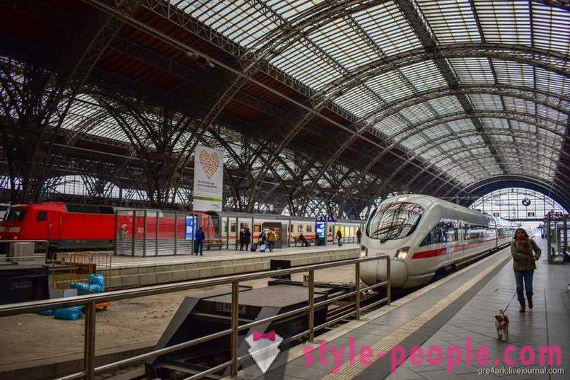 De la plus grande gare ferroviaire en Europe Marche