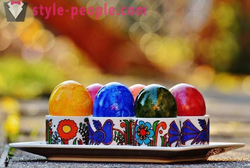 Traditions lumière de Pâques dans différents pays