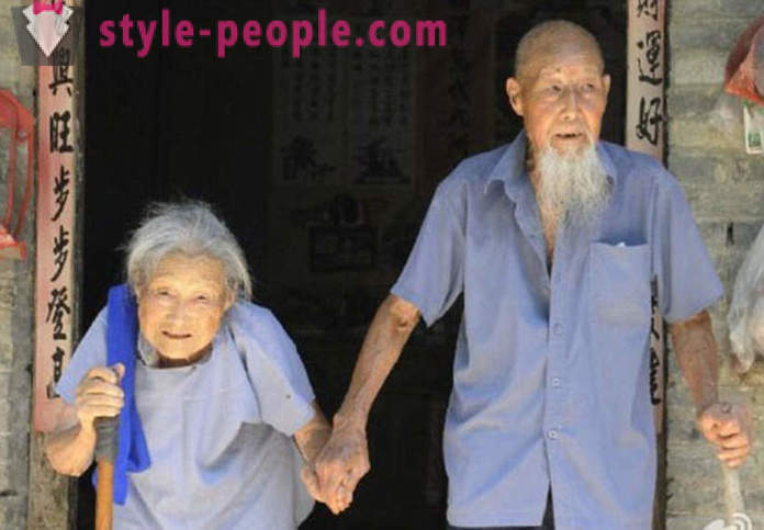 Après 80 ans de mariage, le couple a finalement fait une séance photo de mariage