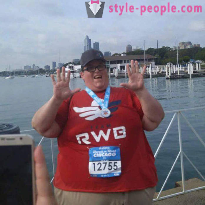 Exécuter, sans arrêter: homme pesant 250 kg inspire les gens par son exemple