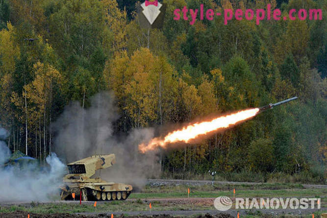 Exposition de matériel militaire russe à Nijni Tagil