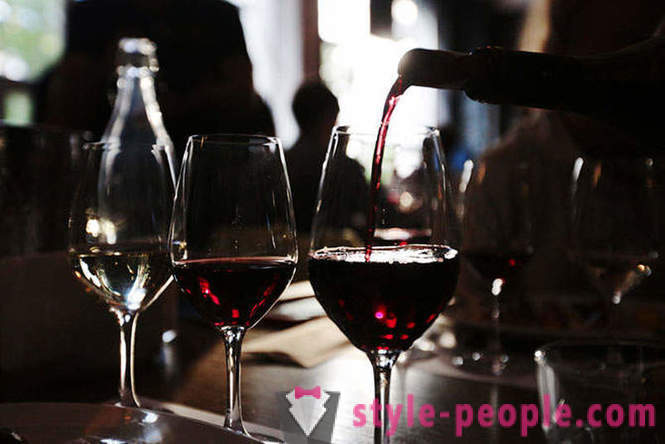 10 faits sur Beaujolais qui vous fera un connaisseur de vin avec goût