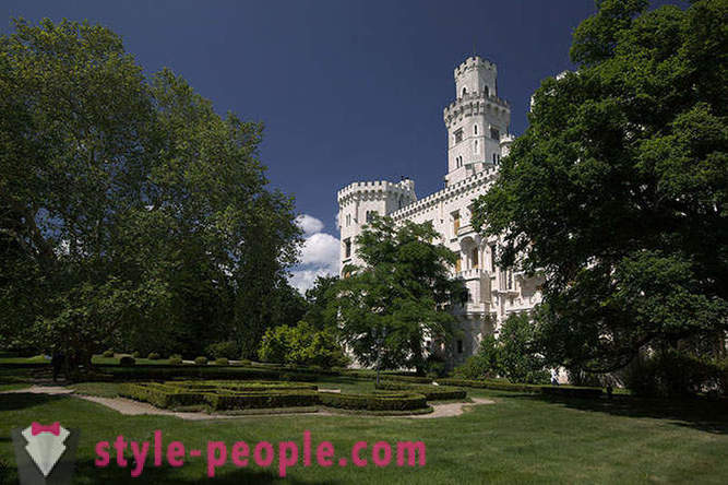 Excursion à la perle de Bohême du Sud - le château Hluboka nad Vltavou