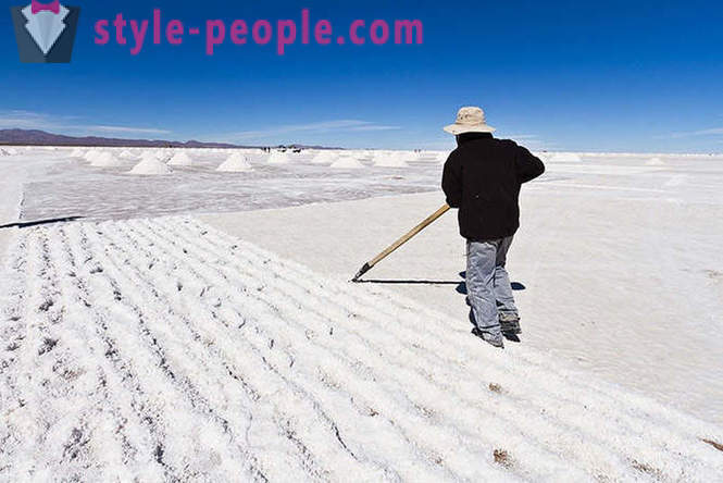 Voyage à travers le plus grand désert de sel du monde