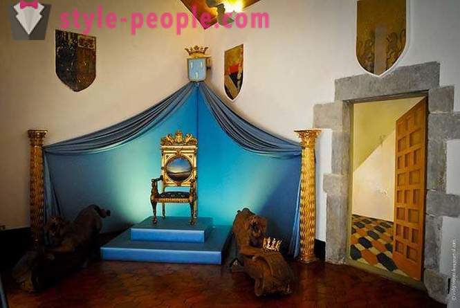 Musée Salvador Dali et le château de sa femme