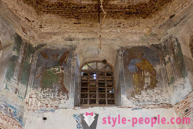 Églises et fresques de Abandoned la région de Lipetsk