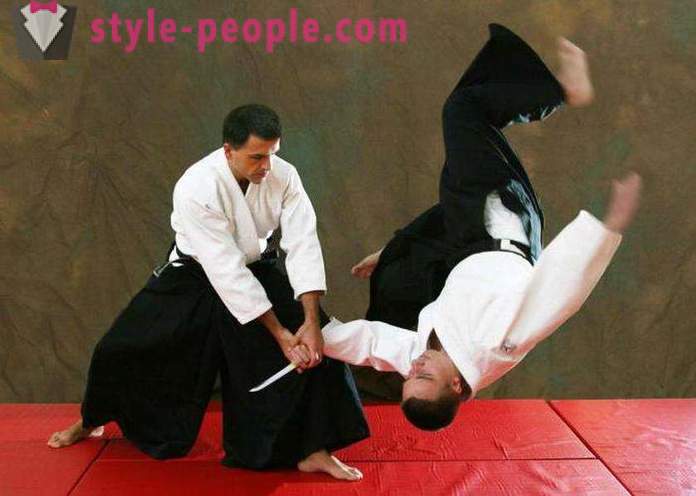 Aïkido - un art martial japonais. Aïkido: description, équipement et commentaires