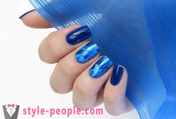 Manucure bleu. idées de manucure en bleu