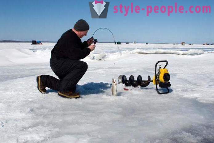 La pêche d'hiver sur la glace d'abord: Conseils expérimentés