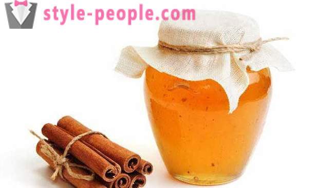 Masque capillaire avec du miel et de cannelle