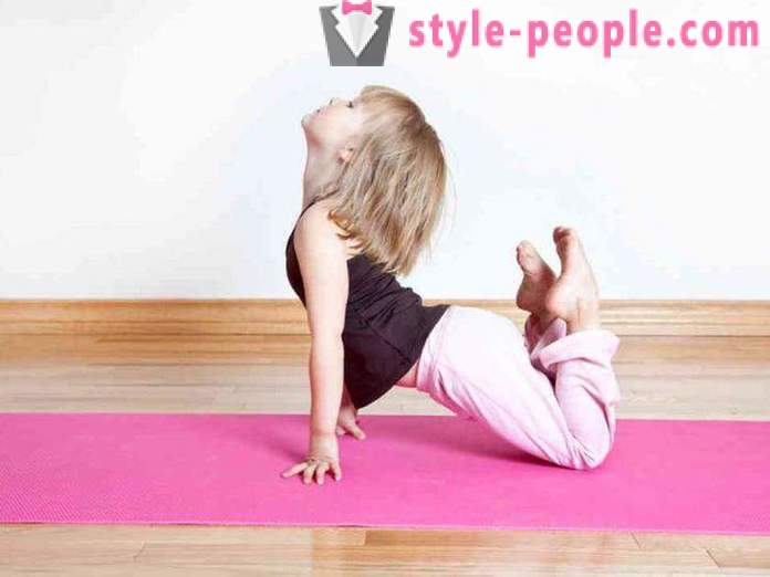Yoga à la maison pour les débutants: exercices, photos