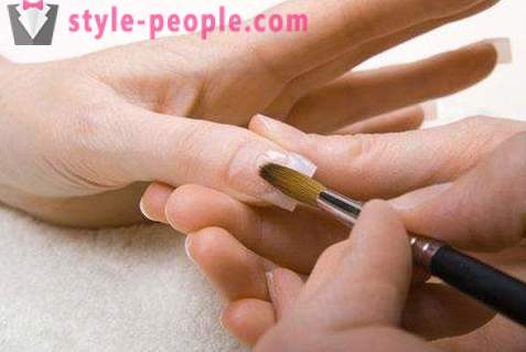 Nail à la maison: les secrets des professionnels. Comment faire les ongles à la maison