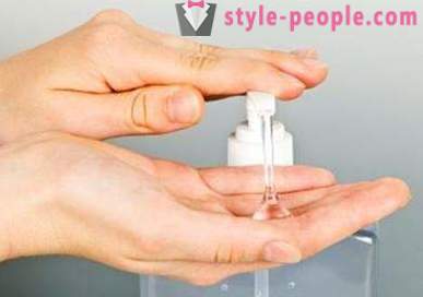 Désinfectant pour les mains - une protection efficace contre les microbes et doux soins de la peau